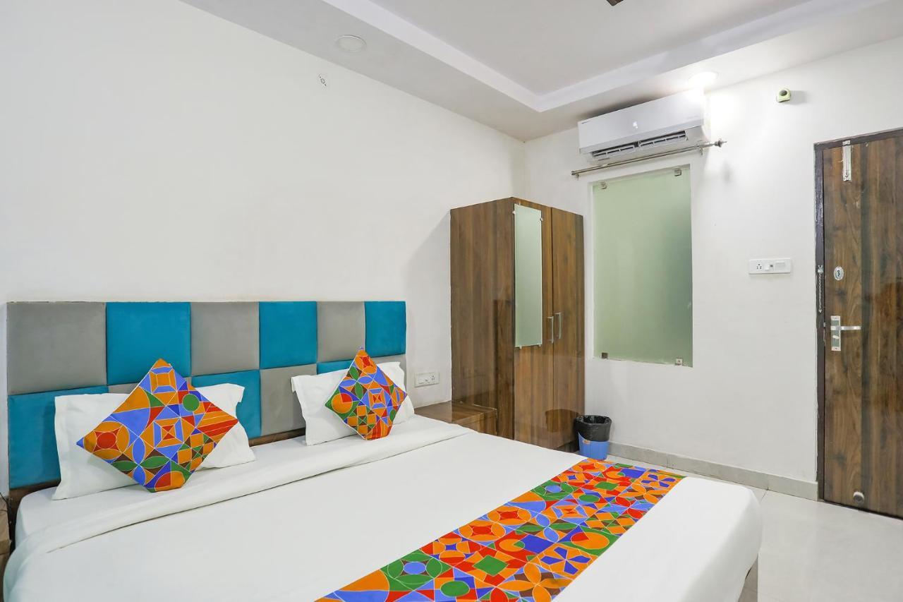 Fabhotel Sm Palace Chinhat Exterior photo