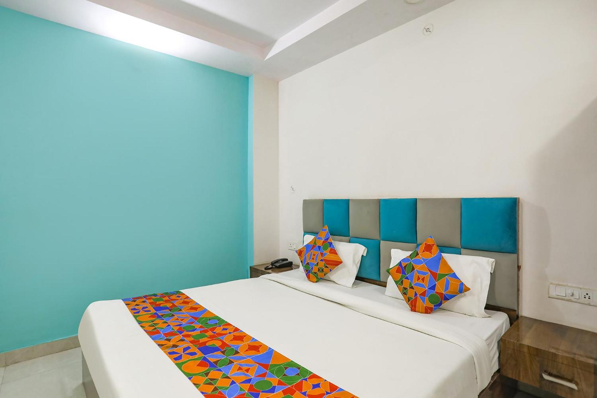 Fabhotel Sm Palace Chinhat Exterior photo