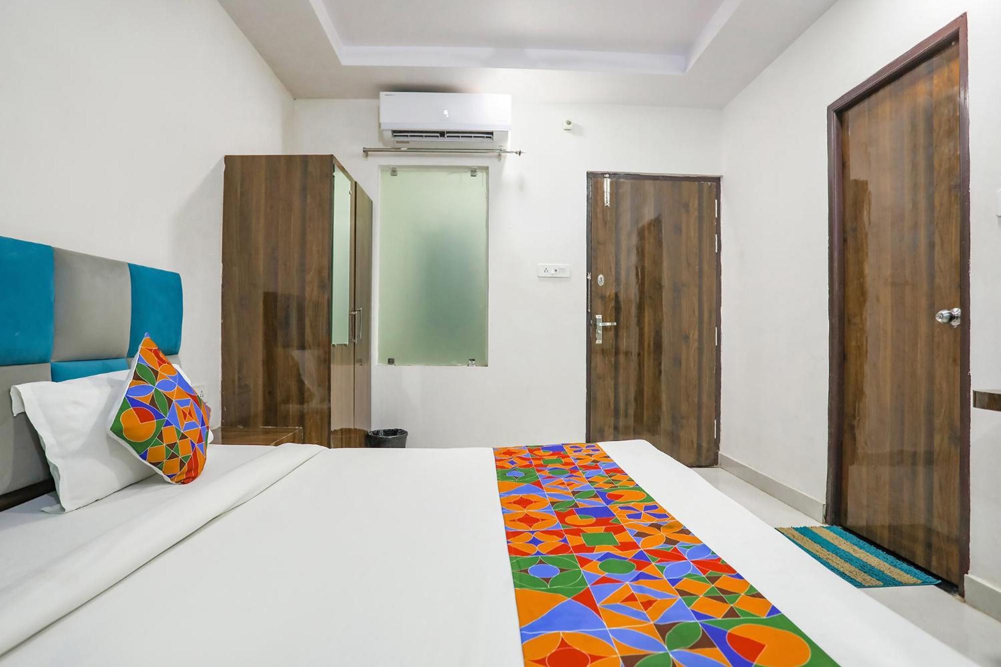 Fabhotel Sm Palace Chinhat Exterior photo